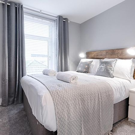 3Rm Flat, Smart Tv'S, Close To All Amenities Llanelli Extérieur photo
